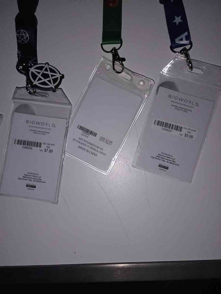 brand new graphic key chains - Terre Haute, Indiana - FleaMarketBay