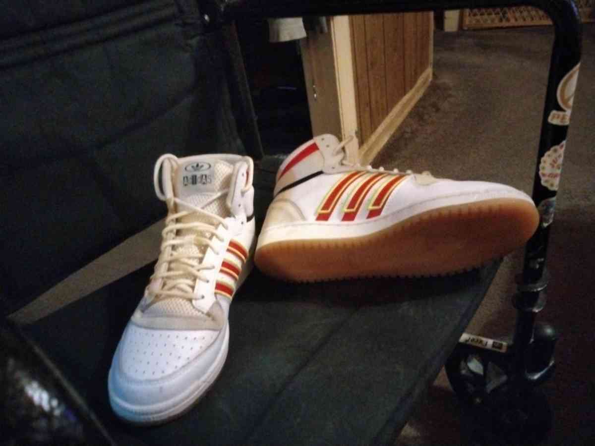 white with red and black stripes - Dewey, Oklahoma