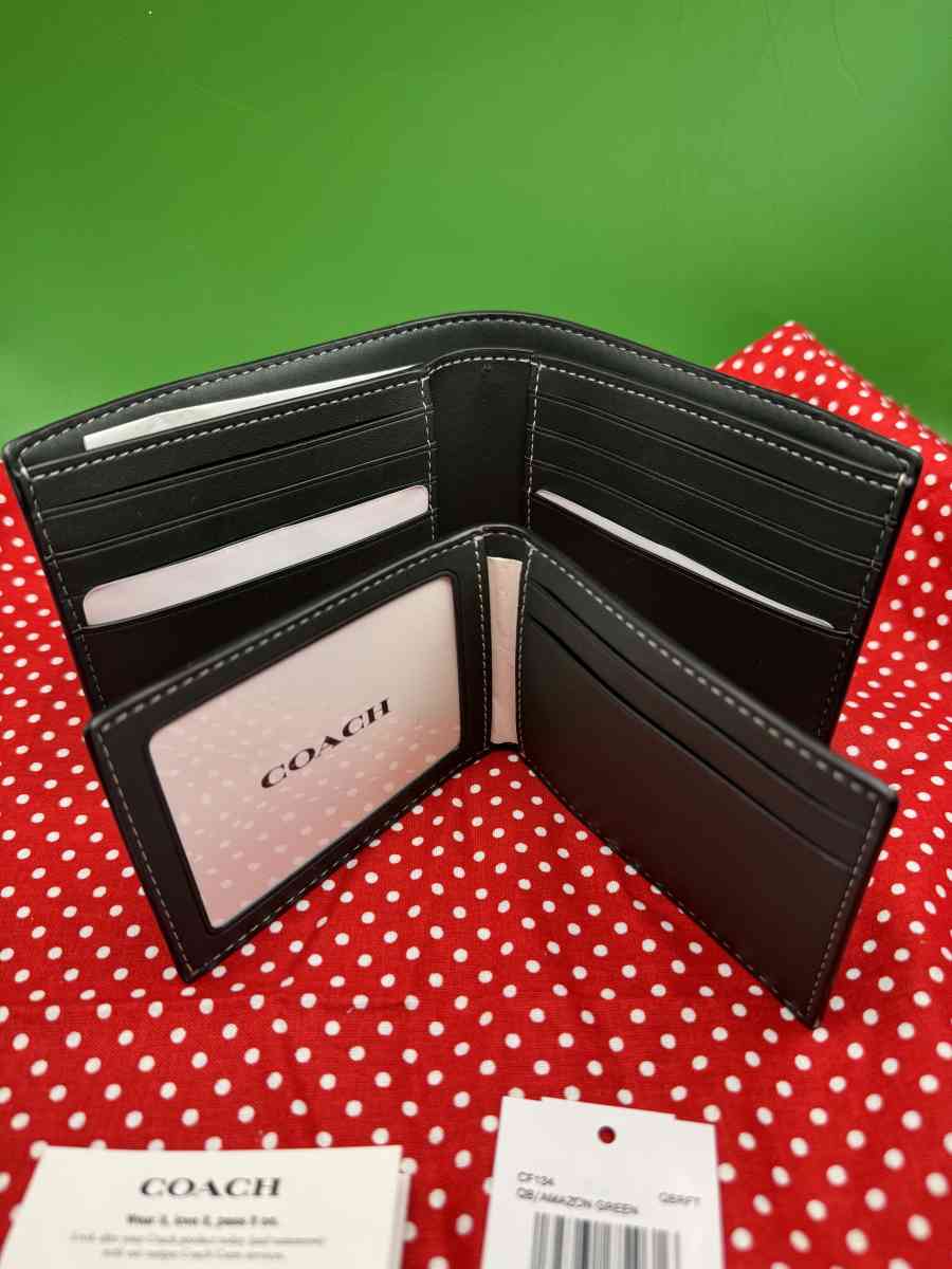 2022MRIO NWT COACH 3 in 1  Monogram Wallet Signature Canvas - Gallatin, Tennessee - FleaMarketBay