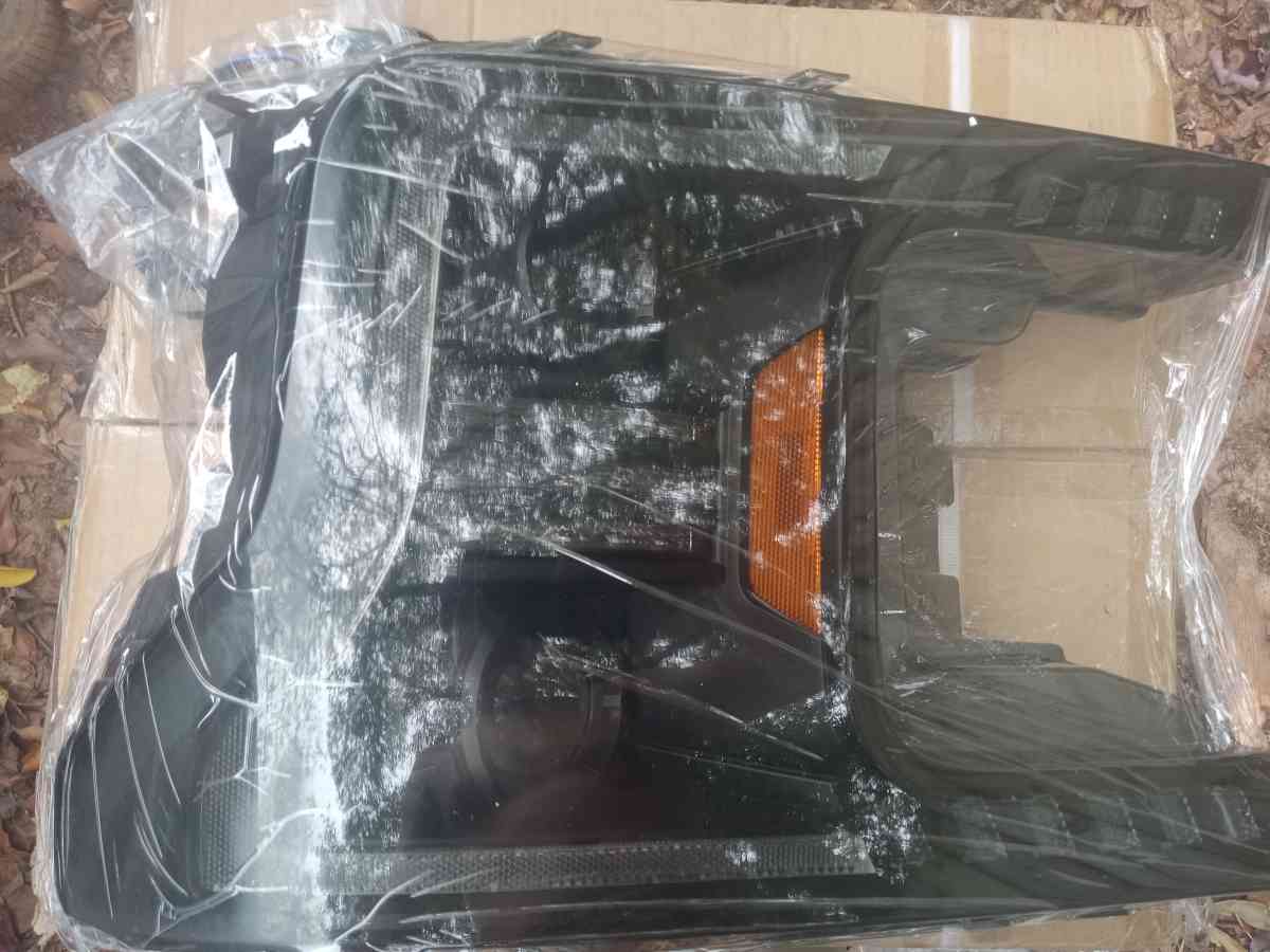 pair of headlights for ford f150 2018 2020 - Duluth, Georgia - FleaMarketBay