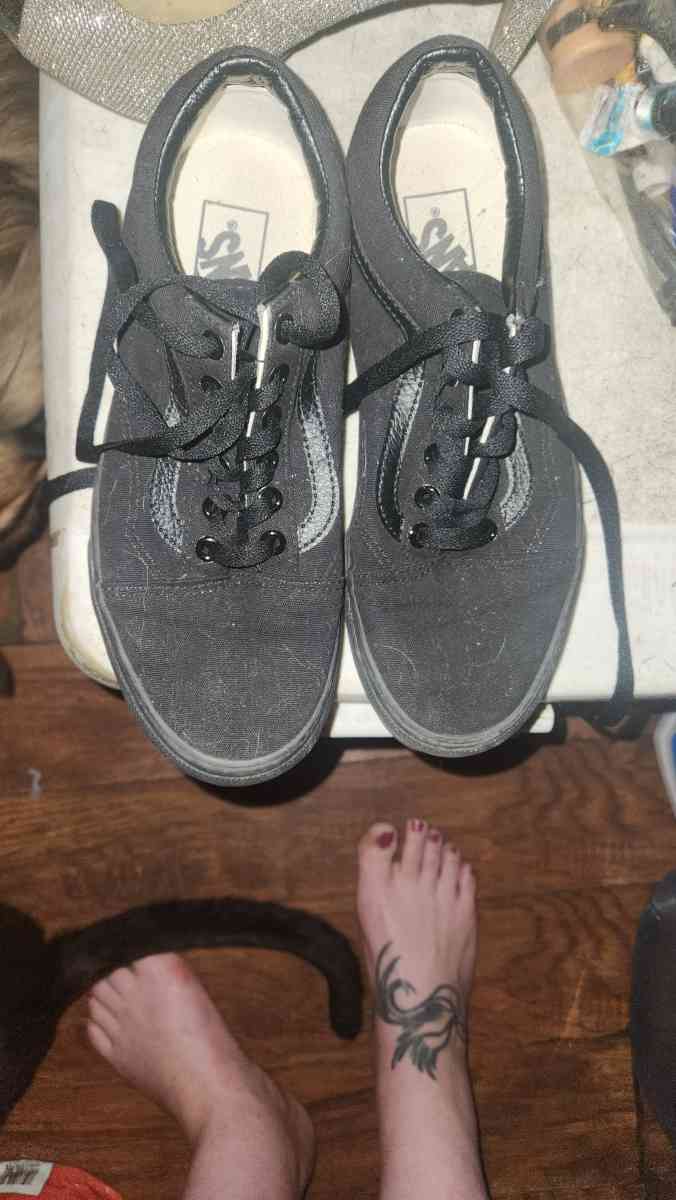 Black Vans - Oakland, California - FleaMarketBay