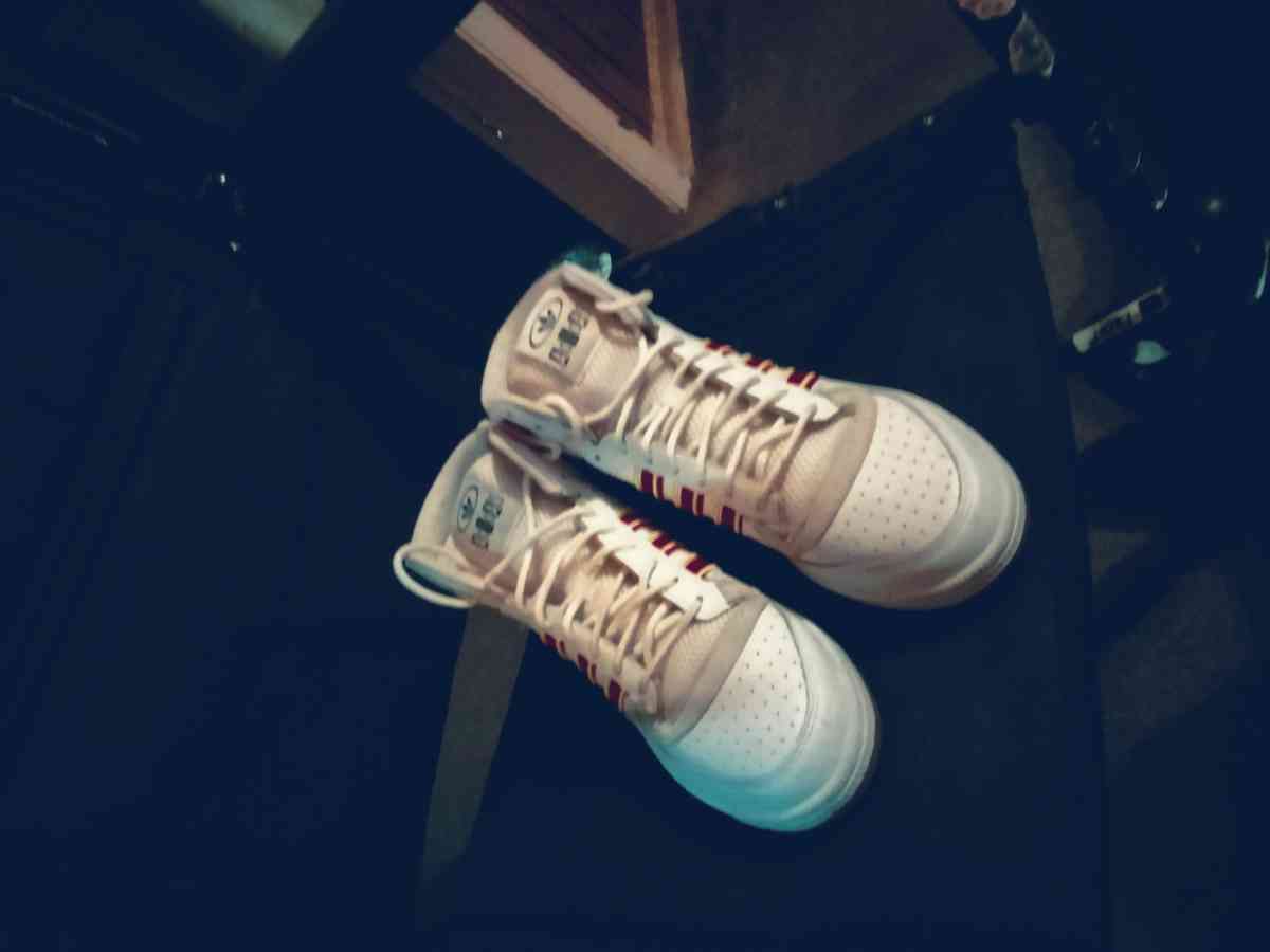 white with red and black stripes - Dewey, Oklahoma - FleaMarketBay