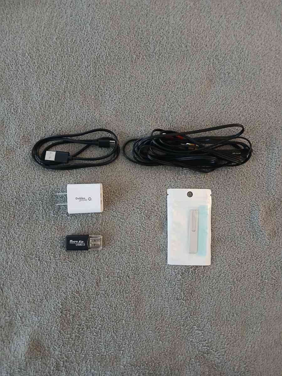 Data Frog SF2000 Handheld Game Console - North Hollywood, California - FleaMarketBay