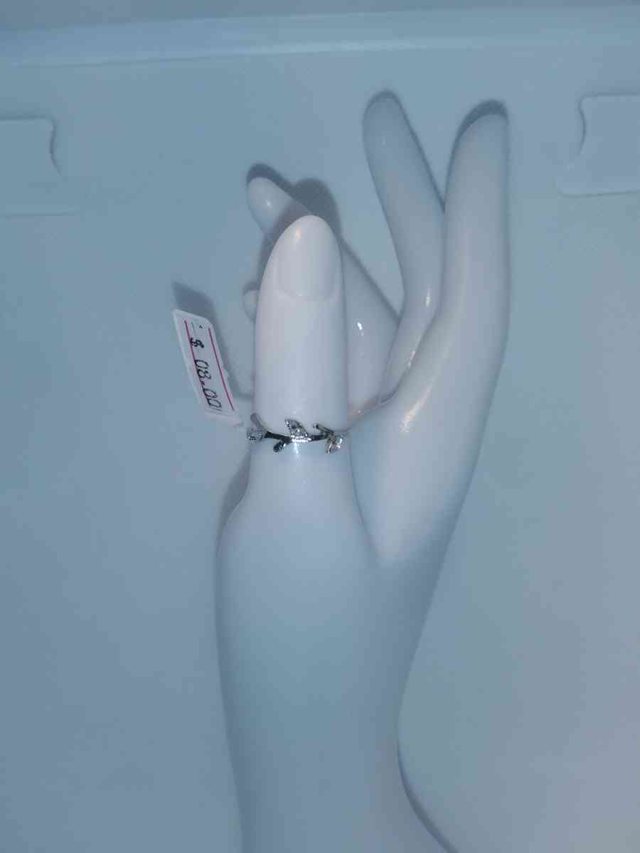 Ivy Branch Gothic Aesthetic Ring - Roanoke, Virginia - FleaMarketBay