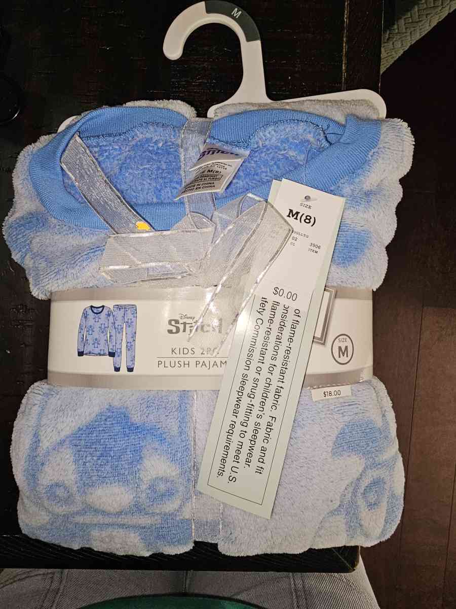 Disney Stitch kids pijamas size 8 - Indianapolis, Indiana - FleaMarketBay