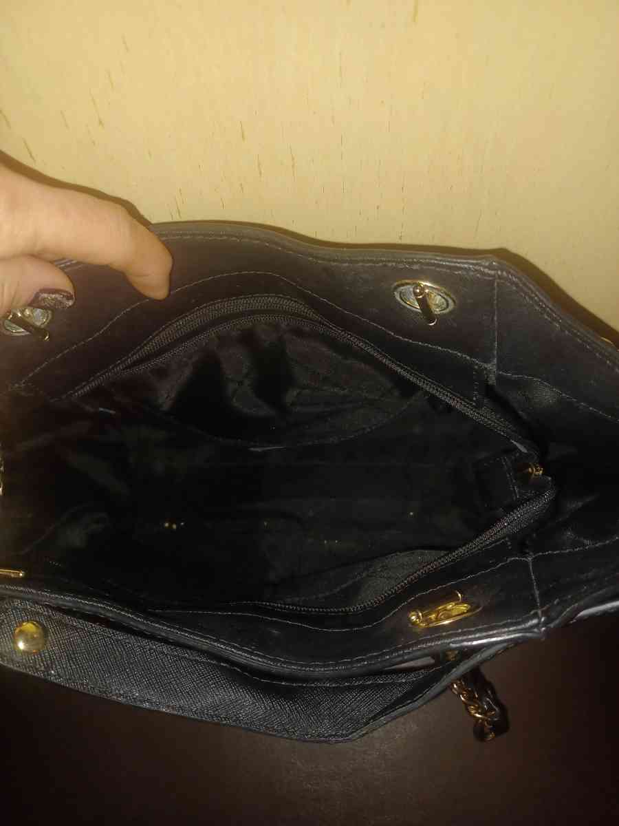 Michael kors tote bag - Bellevue, Nebraska - FleaMarketBay