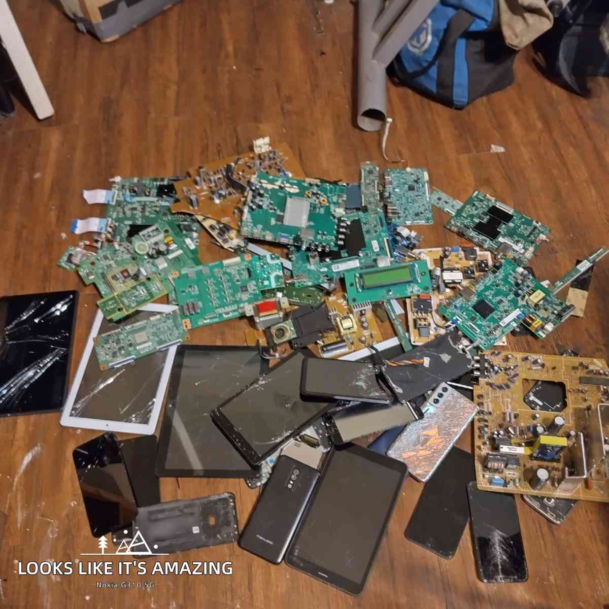 PRINTED CIRCUIT BOARDS AND CELL PHONES AND TABLETS - Houston, Texas - FleaMarketBay