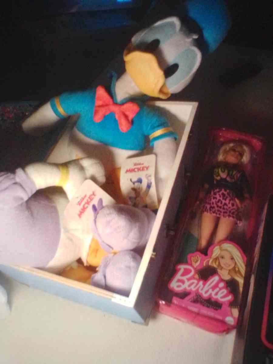 new toys shoes lipstick bag clothes microphone Bluetooth - Cleveland, Ohio - FleaMarketBay