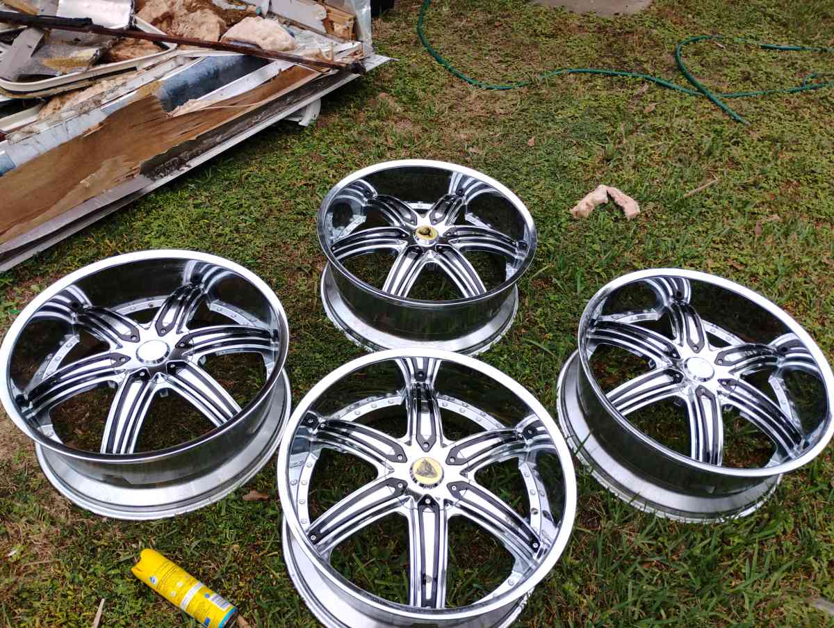 22x9 Venice 5 lug brand new rims - Pensacola, Florida - FleaMarketBay