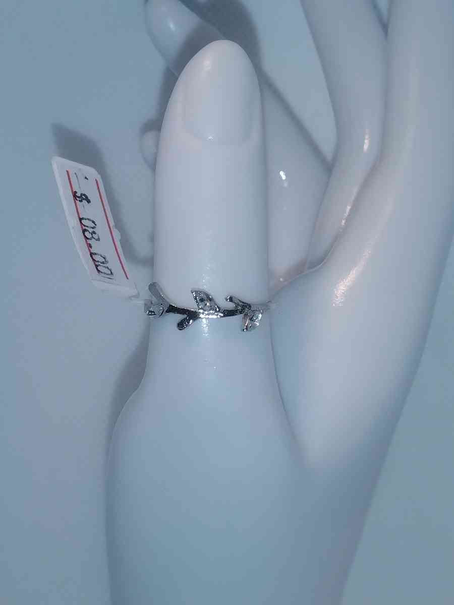 Ivy Branch Gothic Aesthetic Ring - Roanoke, Virginia