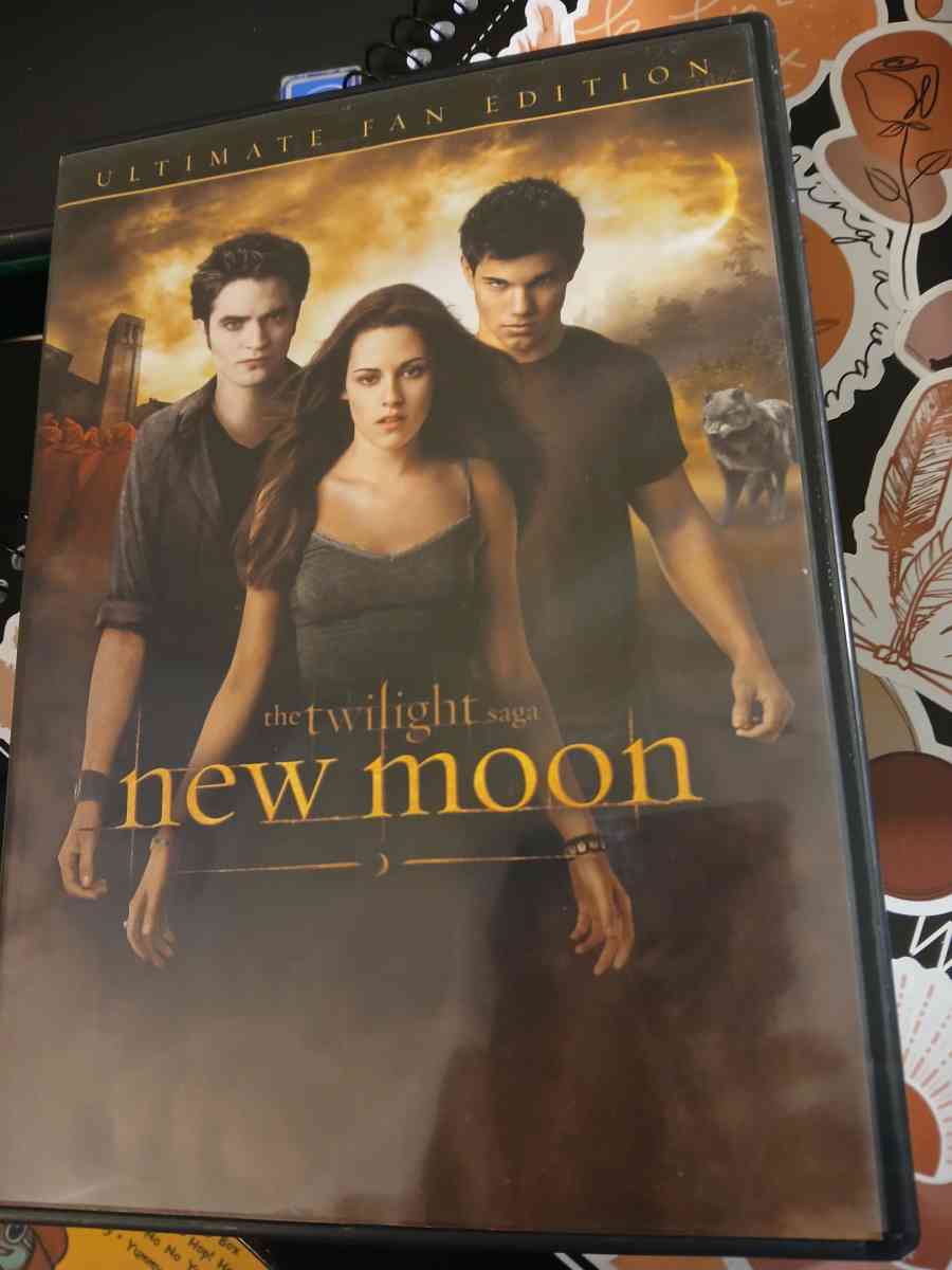 Twilight Saga  2 New Moon DVDs - Indianapolis, Indiana - FleaMarketBay