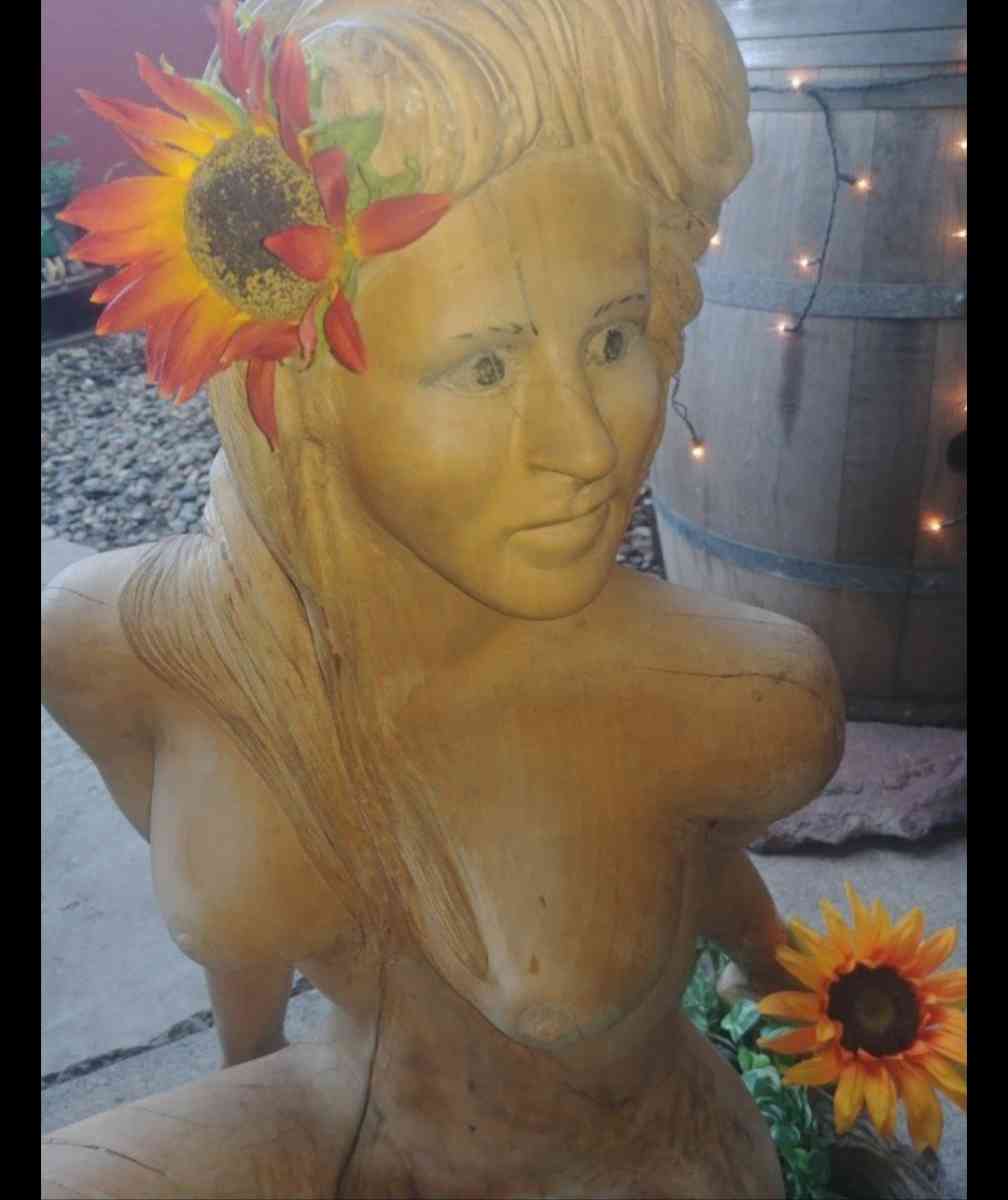 lifesize hand  chainsaw wood woman - La Grande, Oregon - FleaMarketBay