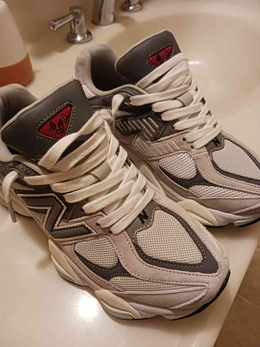 New Balance 9060s Rain Cloud Grey - Novato, California - FleaMarketBay