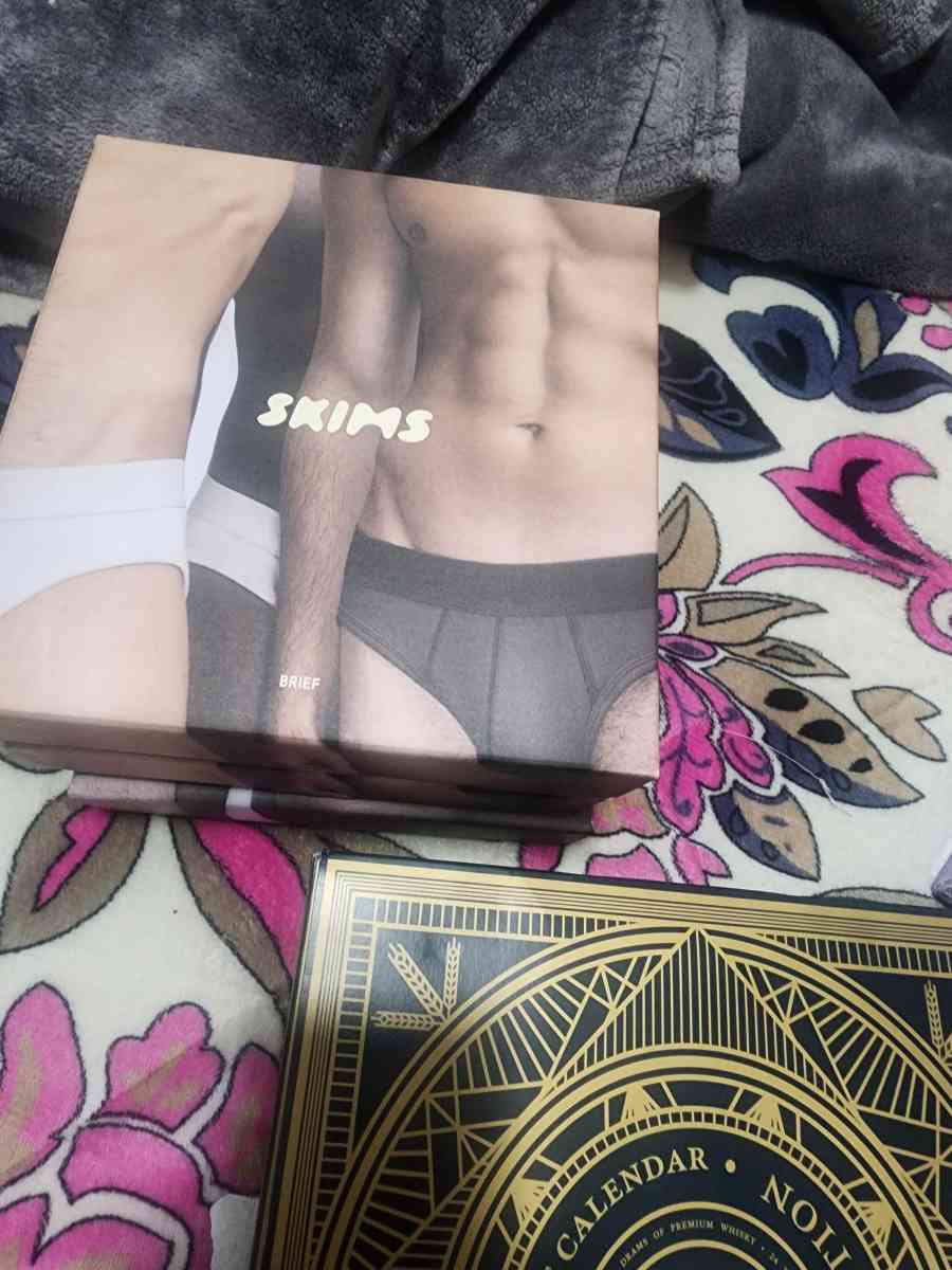 skims - Pasadena, California