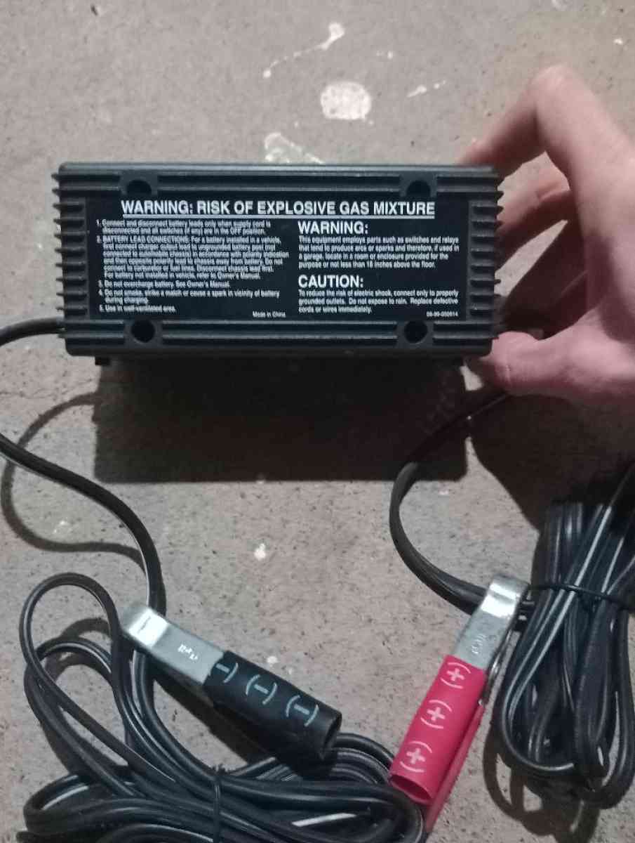 Duralast 15 Amp Battery Maintainer - Wheeling, West Virginia - FleaMarketBay