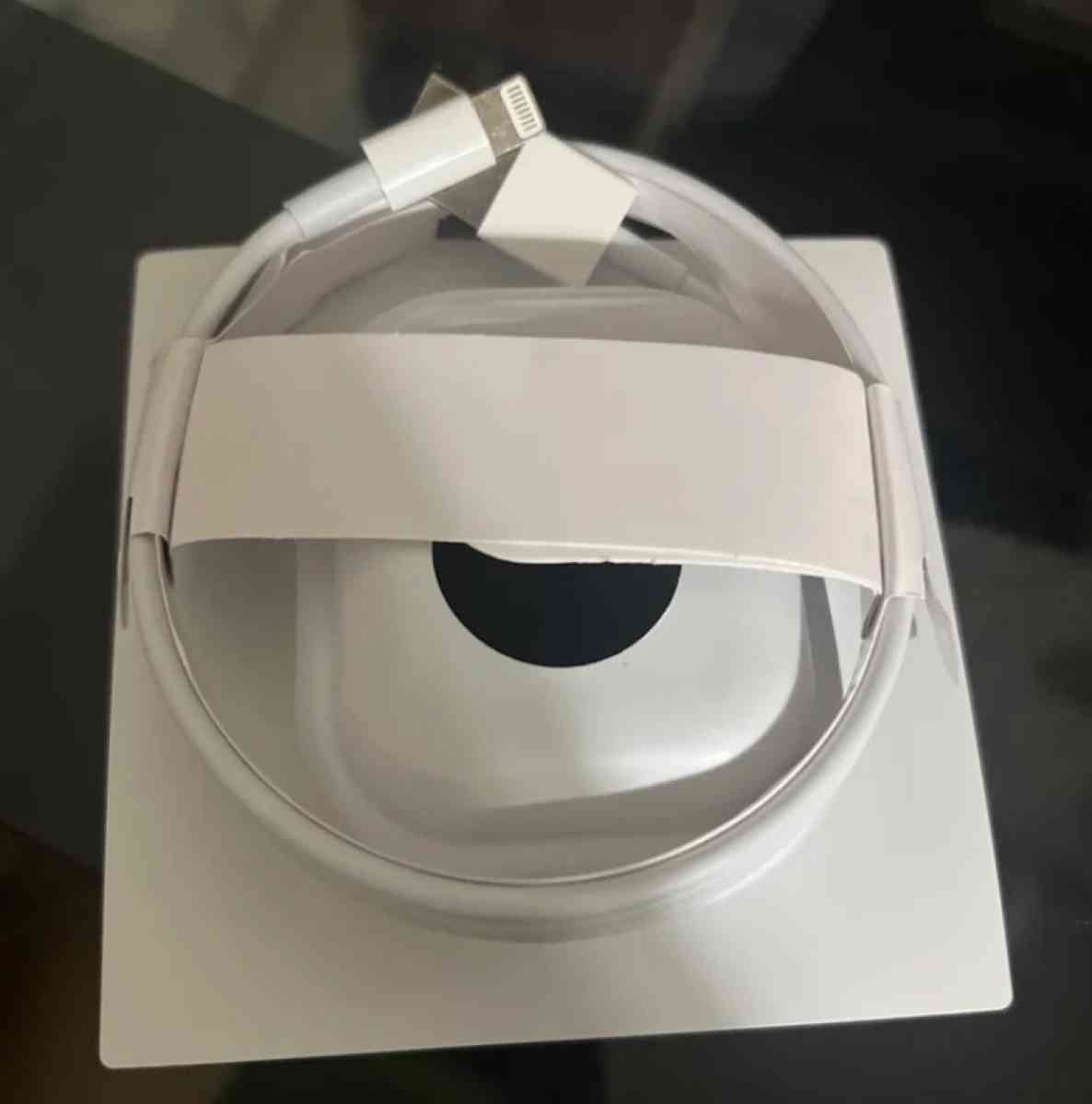 AirPod - Houston, Texas - FleaMarketBay