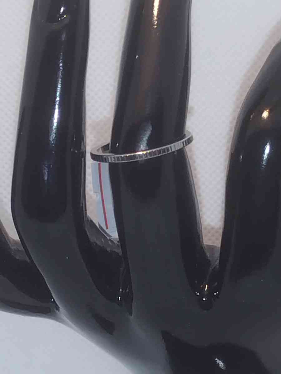 Paved Band Ring RG - Roanoke, Virginia - FleaMarketBay