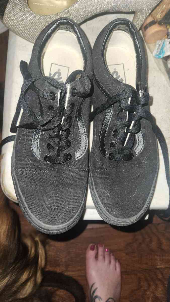Black Vans - Oakland, California - FleaMarketBay