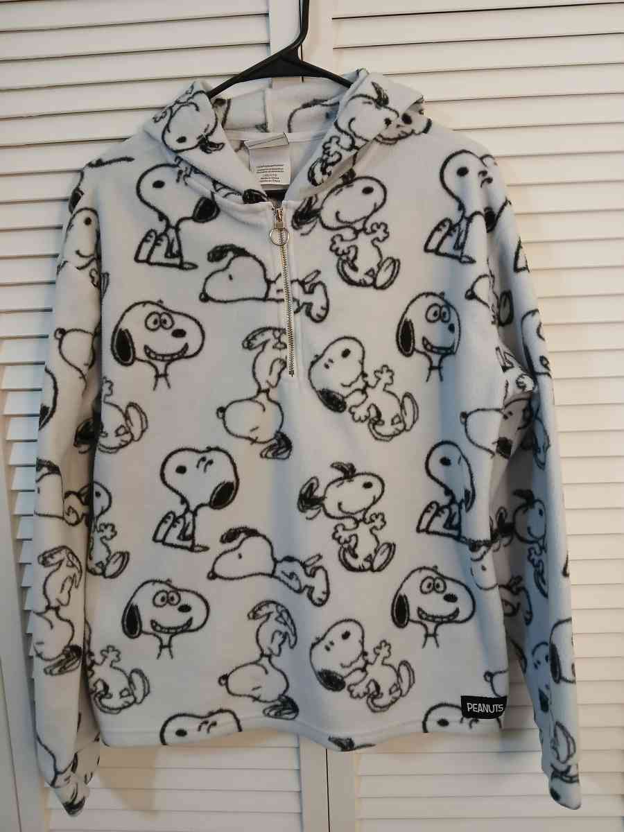 Peanut hoodie for kids Large - Indianapolis, Indiana