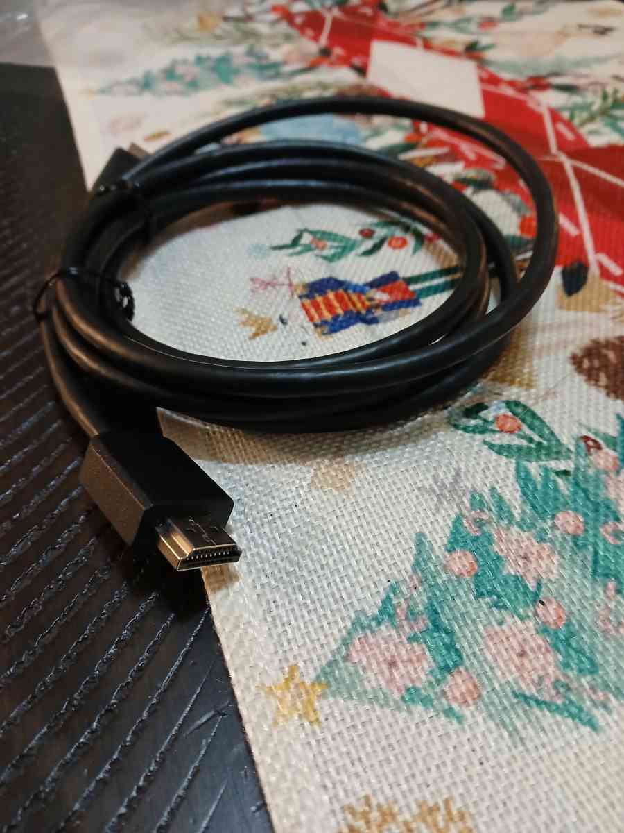 HDMI cable 5feet used like new - Indianapolis, Indiana - FleaMarketBay