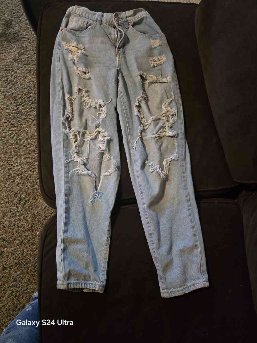 womens jeans - Bakersfield, California - FleaMarketBay
