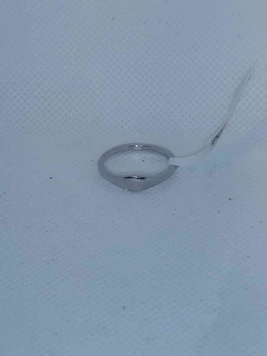 Small Dome Style Ring RG - Roanoke, Virginia - FleaMarketBay