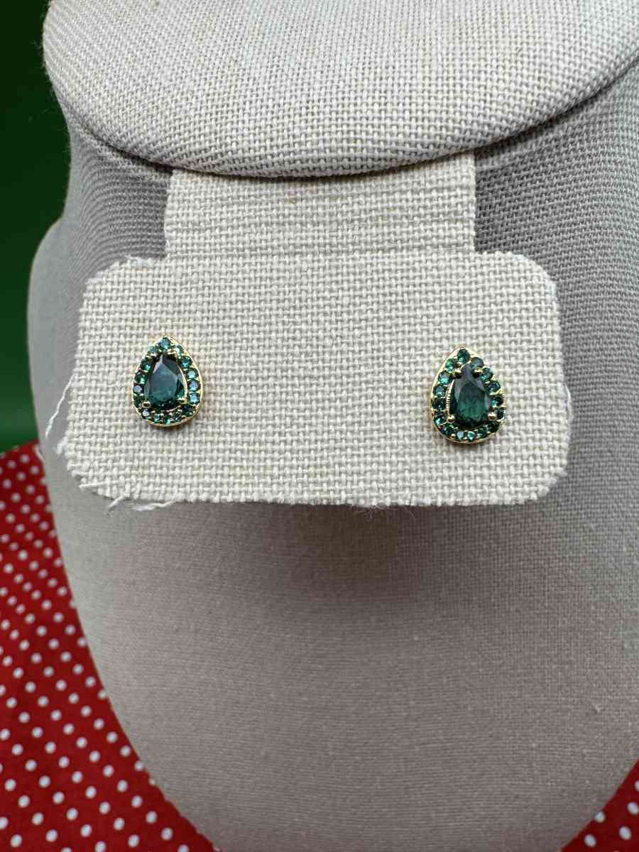2012PIOR New Kate Spade Emerald Cubic Zirconia Stud Earrings - Gallatin, Tennessee - FleaMarketBay