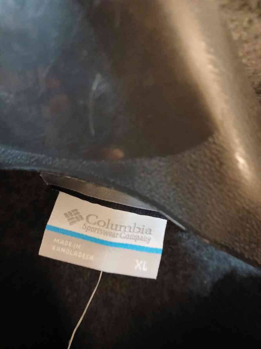 Columbia gray sweater XL - Indianapolis, Indiana - FleaMarketBay