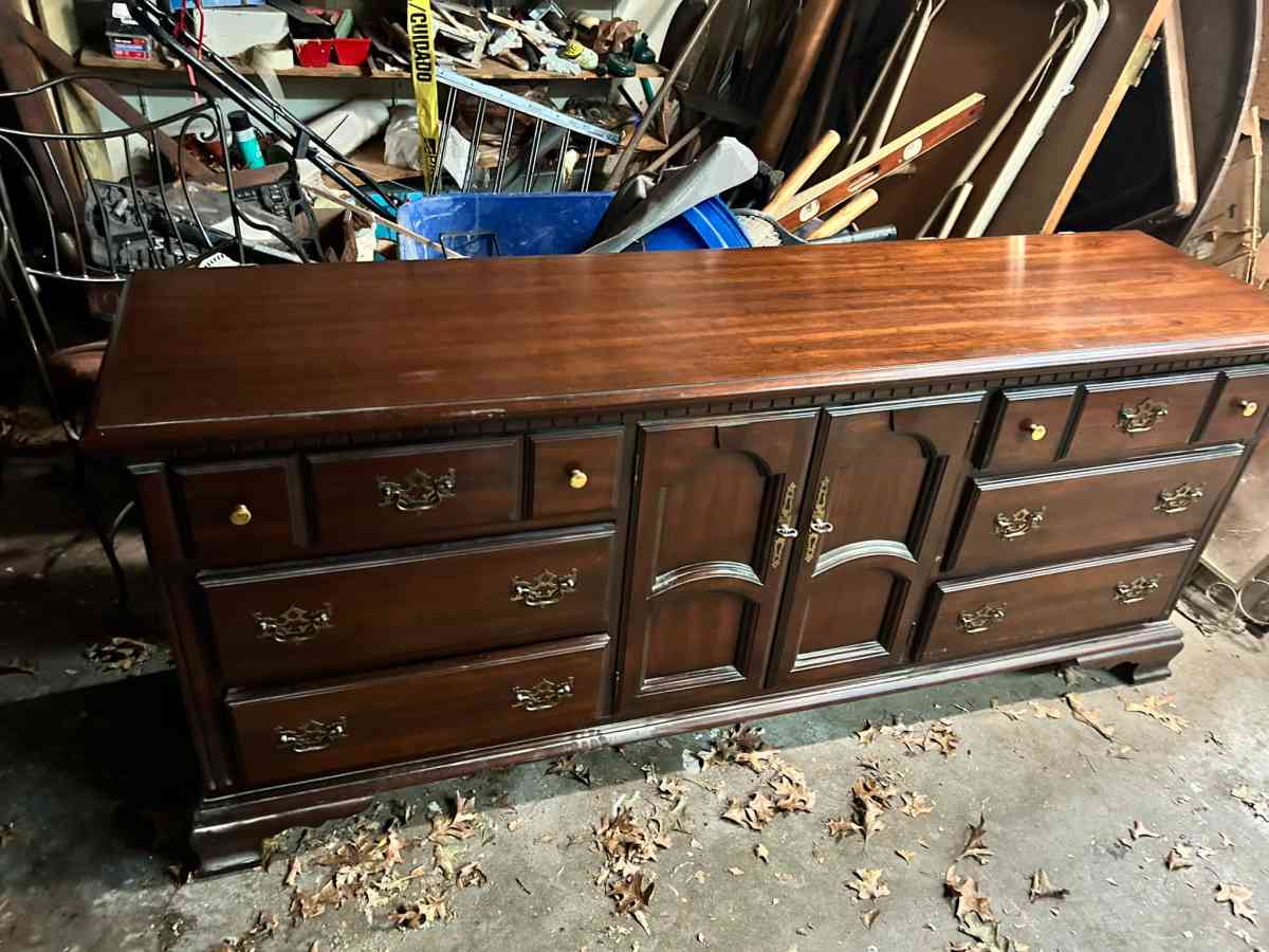 dresser - Memphis, Tennessee