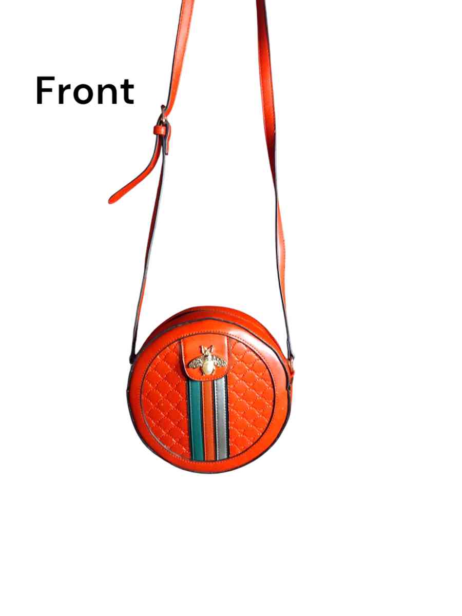 small red queen bee purse - Saint Louis, Missouri