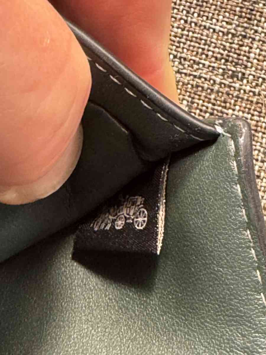 2022MRIO NWT COACH 3 in 1  Monogram Wallet Signature Canvas - Gallatin, Tennessee - FleaMarketBay