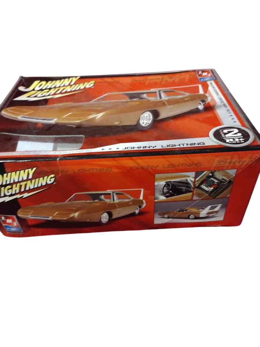 Johnny lightning model car kit open box never used - Saint Louis, Missouri