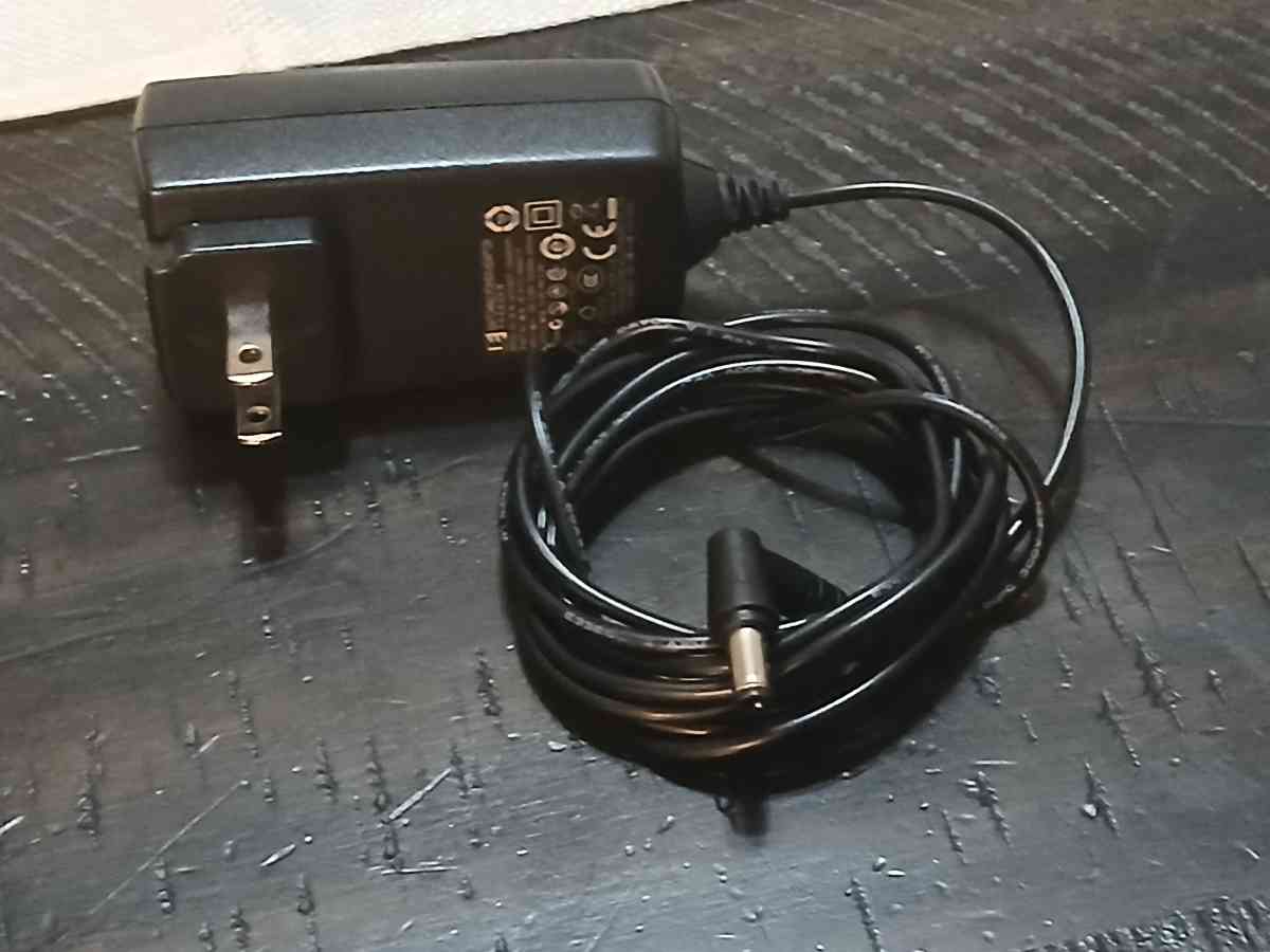Spectra UE Switching Power Adaptor Model UE24WCP120200SPA 12 - Indianapolis, Indiana - FleaMarketBay
