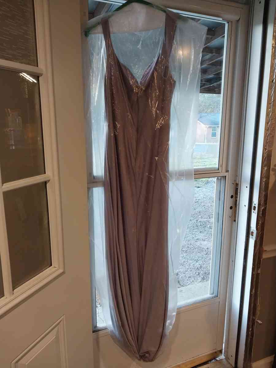 MULTI OCCASION NEVER WORN SIZE 15 JUNIORS FORMAL DRESS - Hendersonville, Tennessee - FleaMarketBay