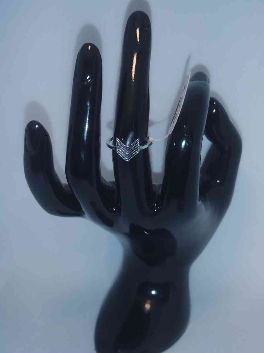 Arrow Ring Silver - Roanoke, Virginia - FleaMarketBay