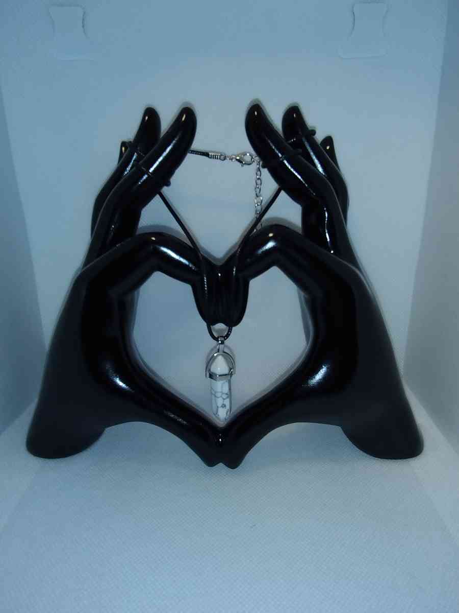 White Marbled Glass Pendant Necklace - Roanoke, Virginia - FleaMarketBay