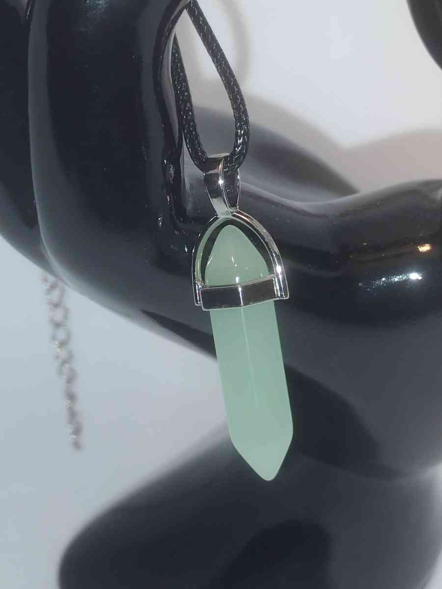 Jade Glass Pendant Necklace - Roanoke, Virginia - FleaMarketBay