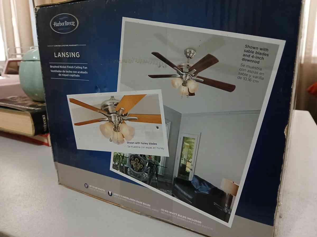 Harbor Breeze ceiling fan - Indianapolis, Indiana - FleaMarketBay