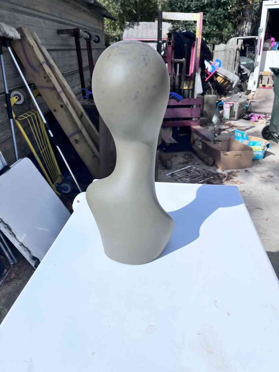 female mannequin head - Fayetteville, North Carolina