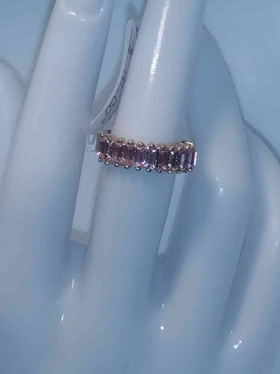 Straight Pink chic Rhinestone Ring - Roanoke, Virginia - FleaMarketBay