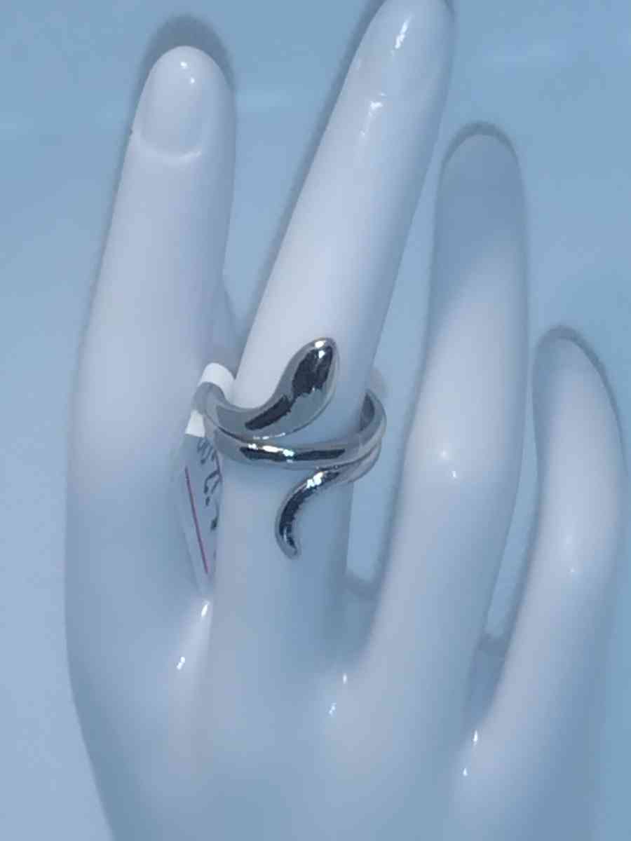 Silvery Coiled Snake Ring RG - Roanoke, Virginia - FleaMarketBay
