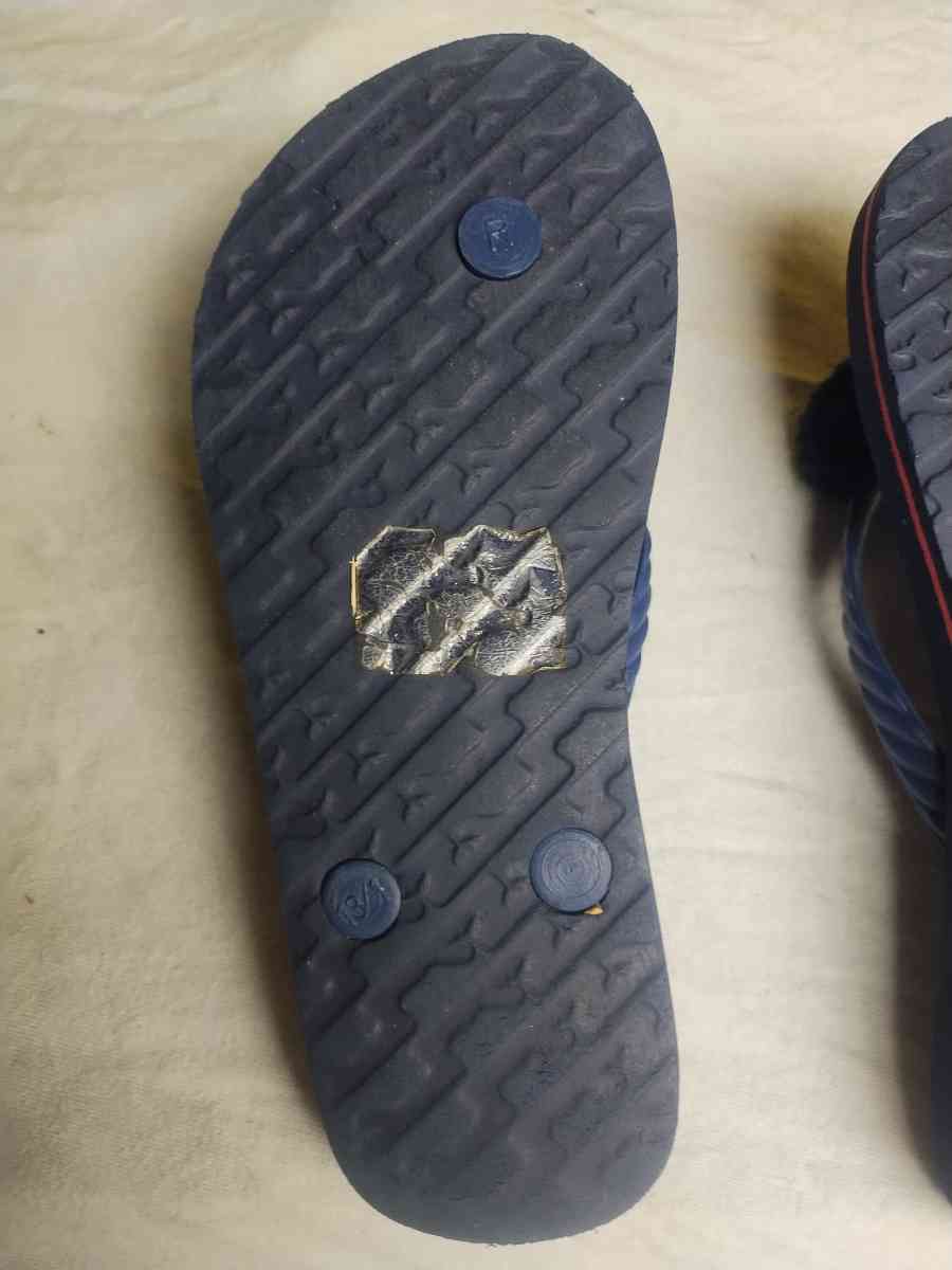 Vineyard Vines Sandals Size 13 - Kirkwood, Delaware - FleaMarketBay