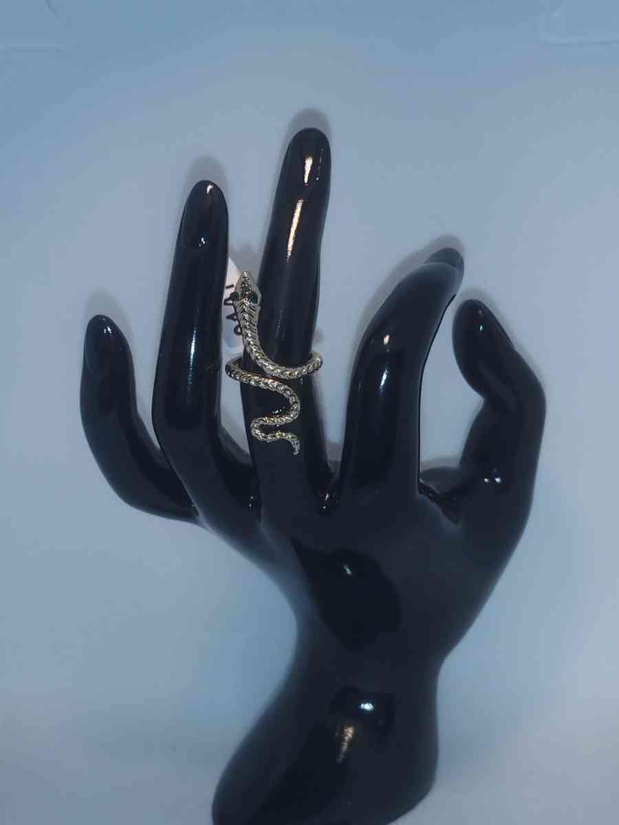 Snake Eyes Chic Rhinestone ring - Roanoke, Virginia - FleaMarketBay