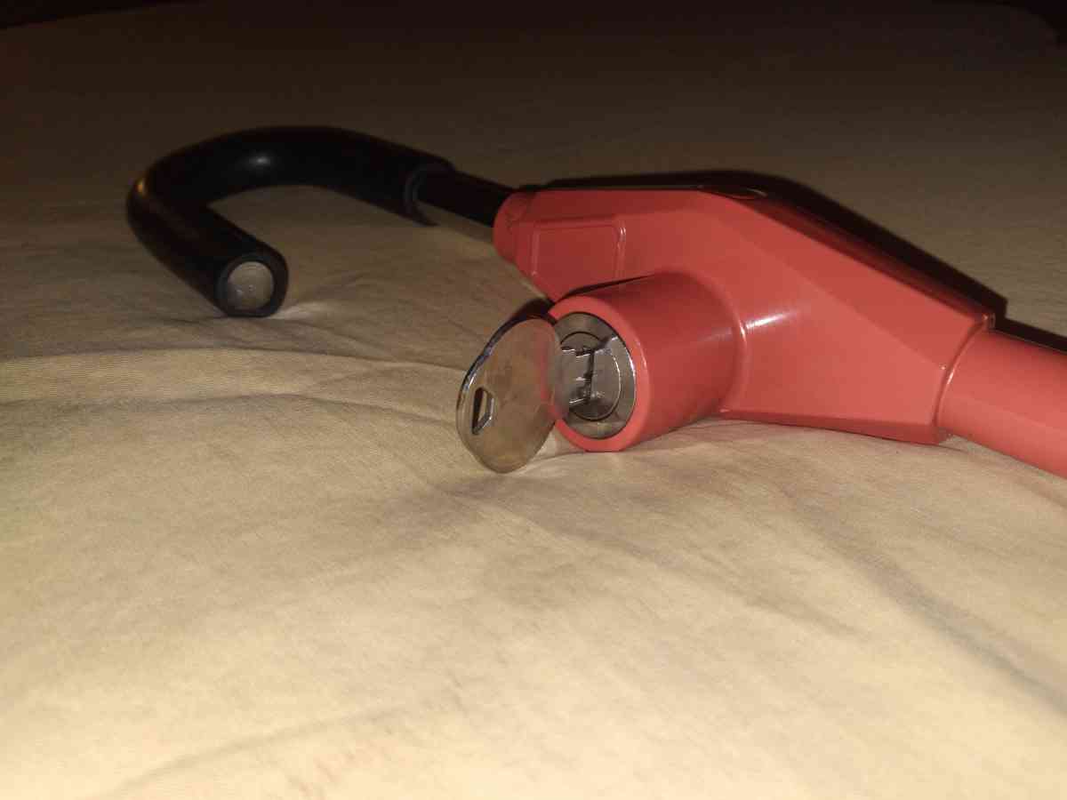 Club Pedal to Steering Wheel Lock - Aurora, Colorado - FleaMarketBay