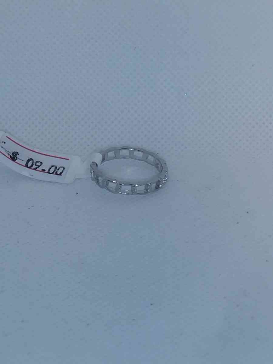 Chain Style Retro Geometric Ring - Roanoke, Virginia - FleaMarketBay