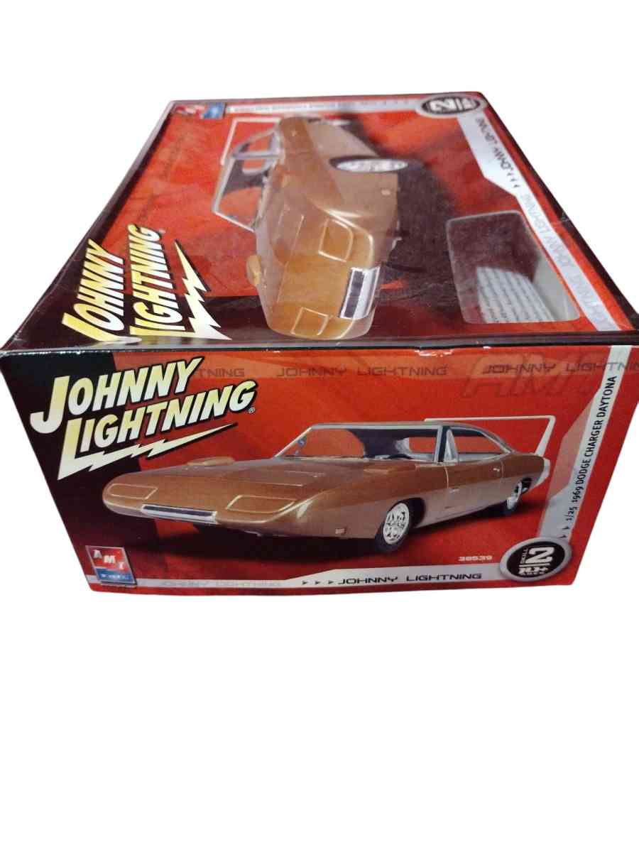 Johnny lightning model car kit open box never used - Saint Louis, Missouri - FleaMarketBay