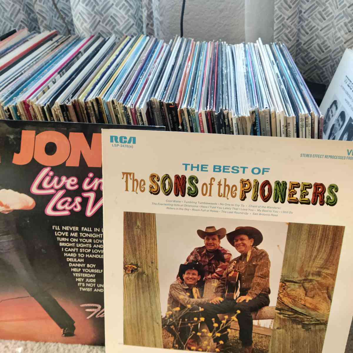 Records - Sacramento, California - FleaMarketBay