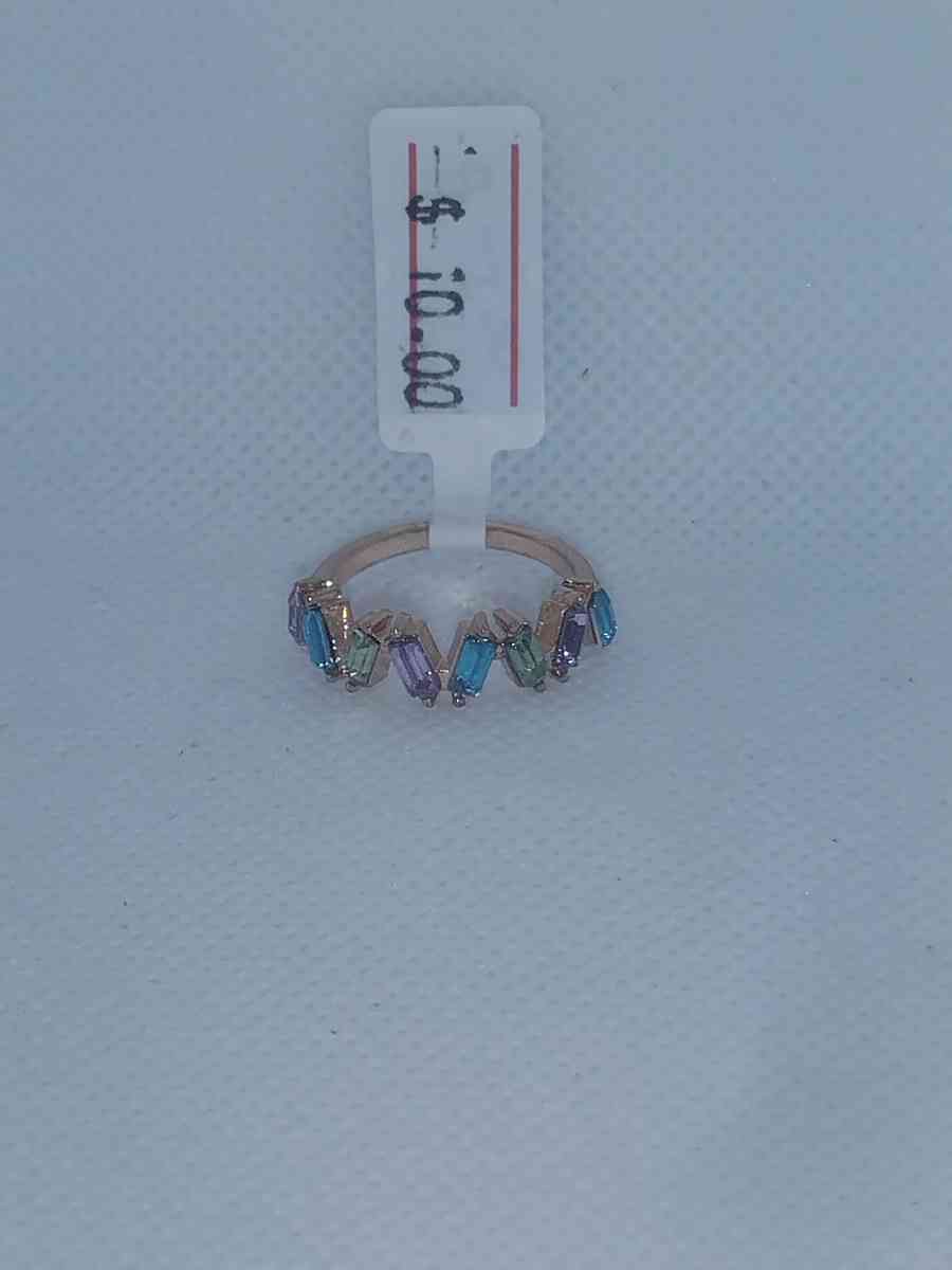 Multi Color Vs Chic Rhinestone Ring - Roanoke, Virginia - FleaMarketBay