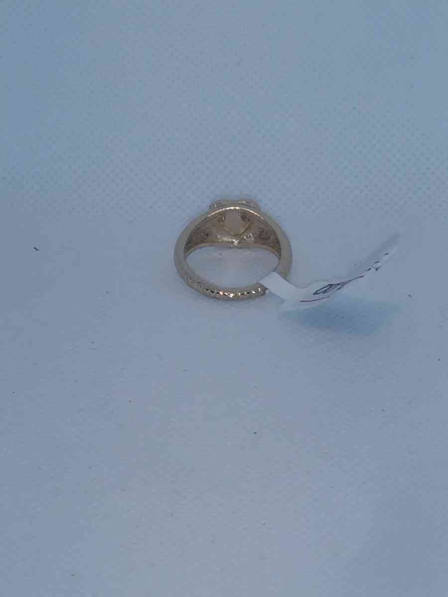 White Heart Ring - Roanoke, Virginia - FleaMarketBay