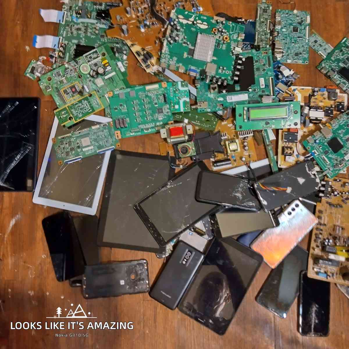 PRINTED CIRCUIT BOARDS AND CELL PHONES AND TABLETS - Houston, Texas - FleaMarketBay